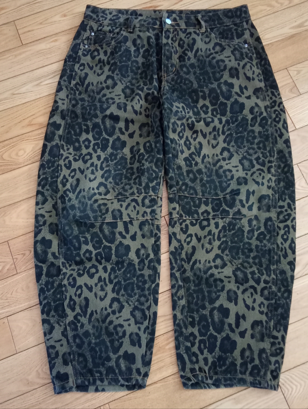 Leopard Barrel Jeans